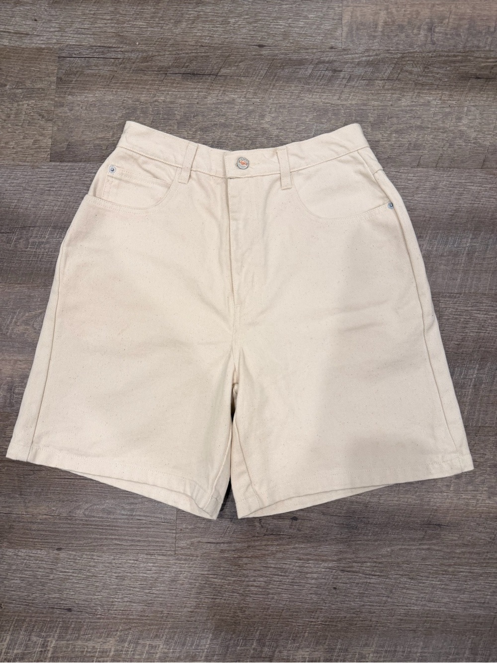 VTG No Excuses Femme Fatale Cream Denim High Waist Bermuda Short Women’s Sz11/12